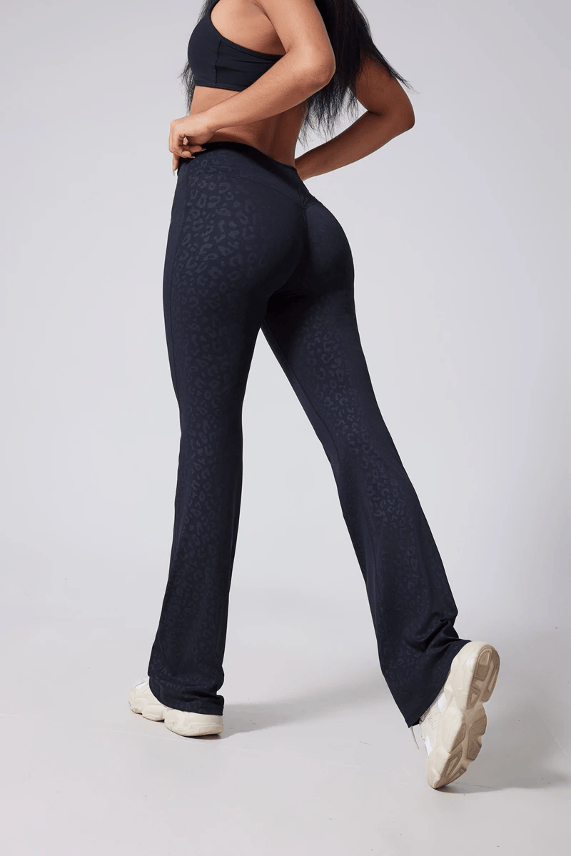 Everyday Seamless Flared Leggings